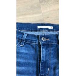 Levi’s 710 maat 30/30
