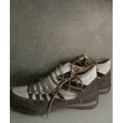 Triple XXX schoenen gympen maat 44