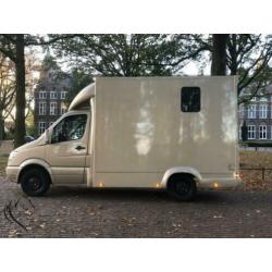Paardenwagen- paardenvrachtwagen Mercedes