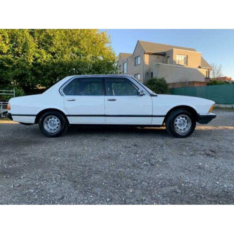 BMW 732i