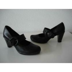 * CLARKS zwarte pumps maat 40 = 6.5 bijna nieuw supermooi !
