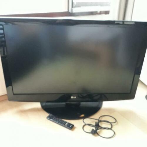 LG lcd tv 42 inch (107) cm