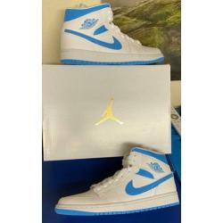 EU 41 - Air Jordan 1 Mid UNC