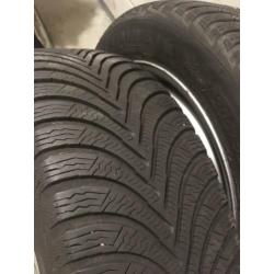 Winterbanden set op stalen velg 205/55/r16