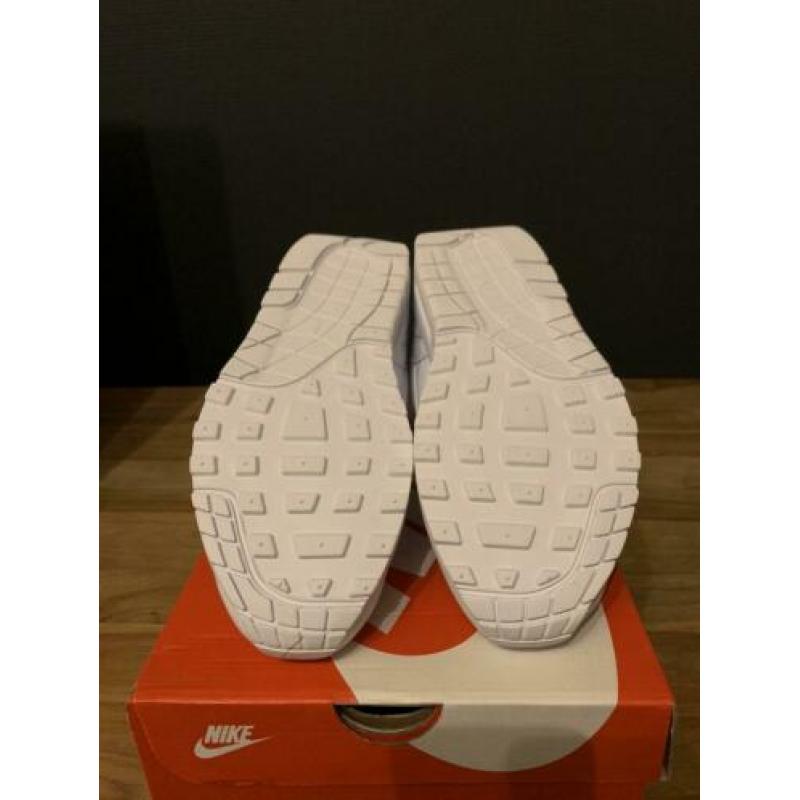 Nike air max 1 White - US 8 / EU 39