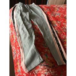 Huispak of joggingpak maat L