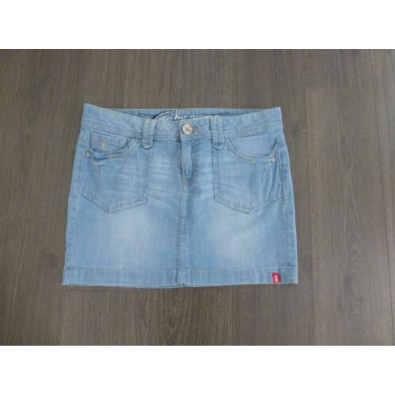 (NIEUW) Super leuke top van ESPRIT maat 36 mooie achterkant