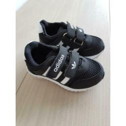 Nieuw jongens schoenen maat 23
