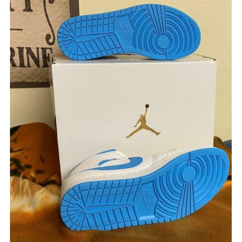 EU 41 - Air Jordan 1 Mid UNC