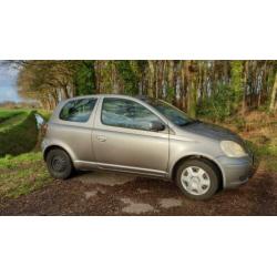 Toyota Yaris 1.0 16V Vvti 3DR 2003 Grijs