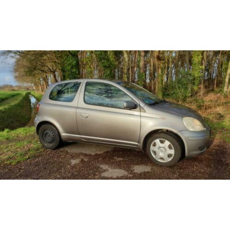 Toyota Yaris 1.0 16V Vvti 3DR 2003 Grijs