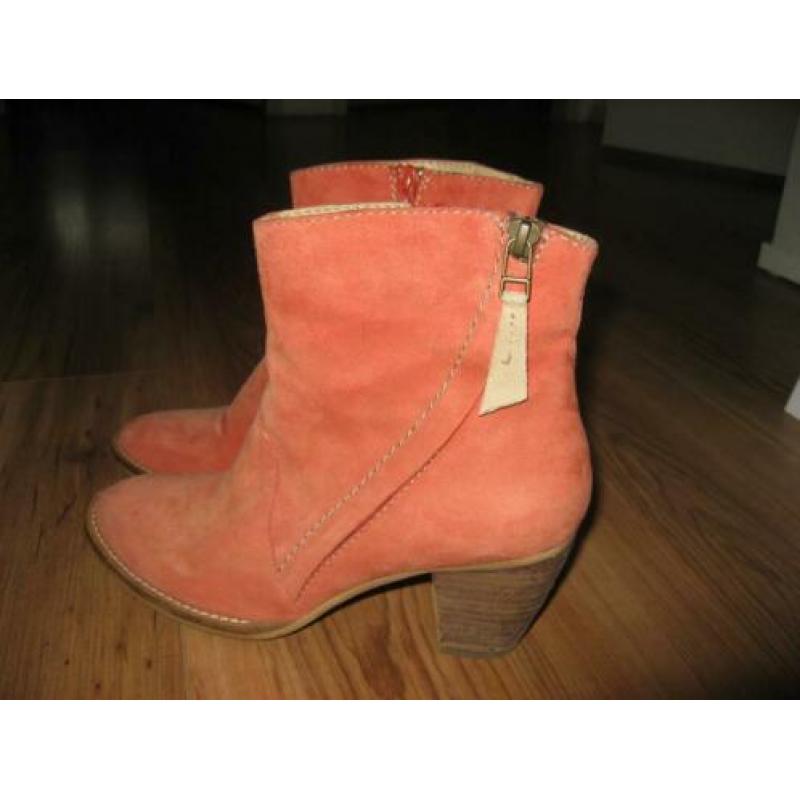 nieuwe koraalrode suede laarsjes van SPM, mt 37