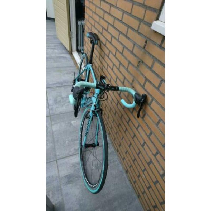 Bianchi Oltre XR1 kleur Celeste veloce 10-speed