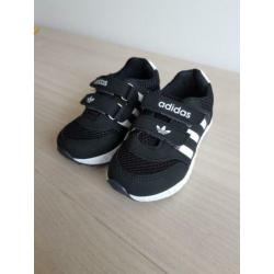 Nieuw jongens schoenen maat 23