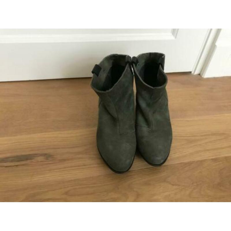 Vialis schoenen maat 38- Handgemaakte Spaanse suede laarsjes