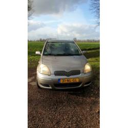 Toyota Yaris 1.0 16V Vvti 3DR 2003 Grijs