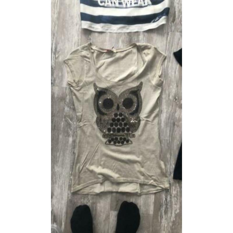 Shirtjes maat s zeer nette staat. Als set of los te koop