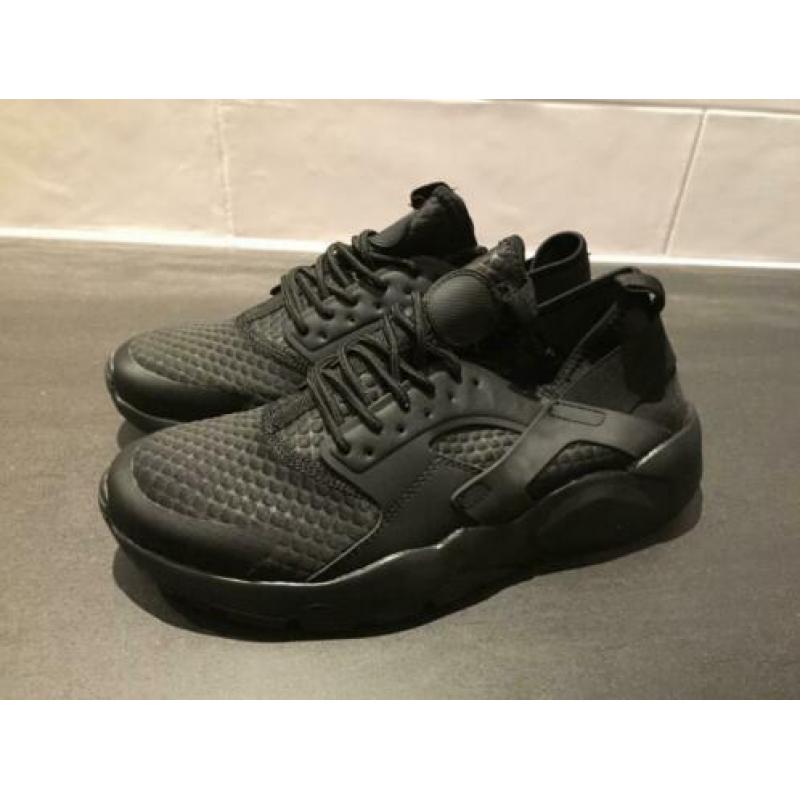 Herenschoenen zwarte sneaker NIEUW maat 40