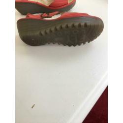 Rode leren sandalen van Fly London maat 39