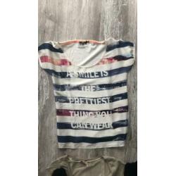 Shirtjes maat s zeer nette staat. Als set of los te koop