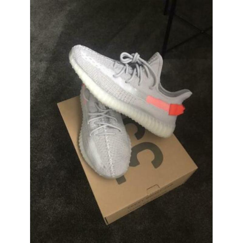 Yeezy Boost 350 V2 Tail Light 41 1/3