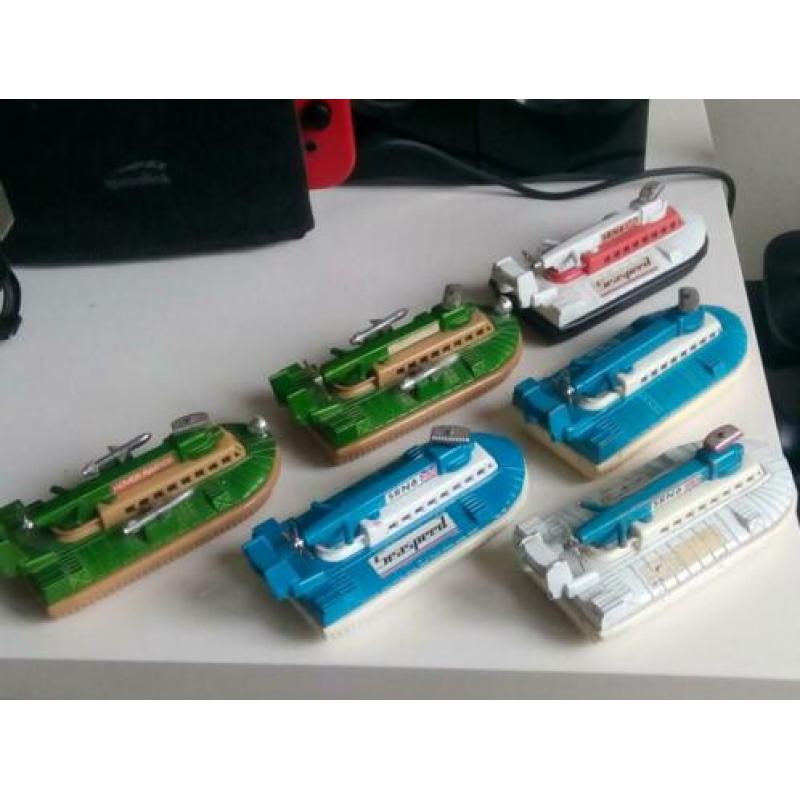 Matchbox Super Kings SRN6 hovercraft Battle Kings hoverraide