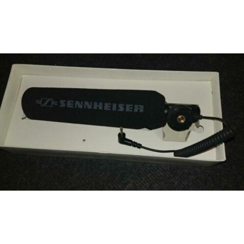(Richt) microfoon Sennheiser MKE 300 shotgun model.