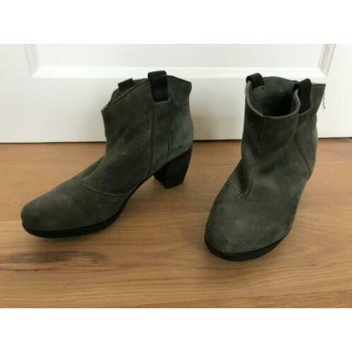 Vialis schoenen maat 38- Handgemaakte Spaanse suede laarsjes