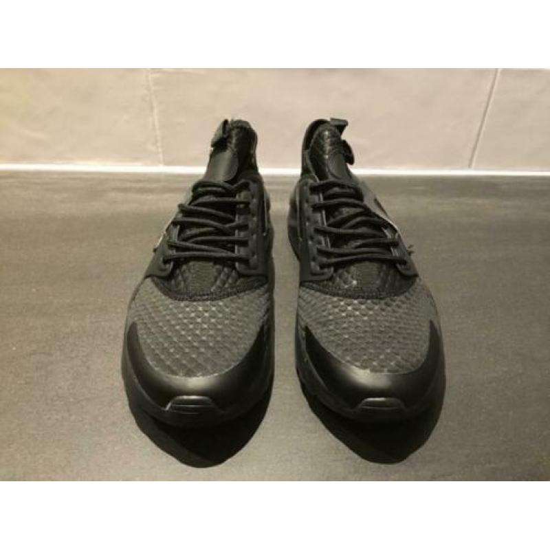 Herenschoenen zwarte sneaker NIEUW maat 40