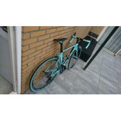 Bianchi Oltre XR1 kleur Celeste veloce 10-speed
