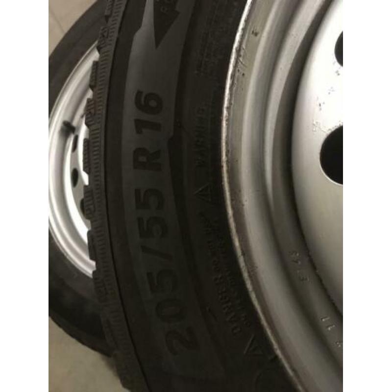 Winterbanden set op stalen velg 205/55/r16