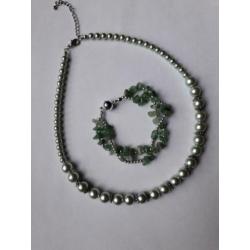Handgemaakte ketting in zeegroen met halfedelstenen armband
