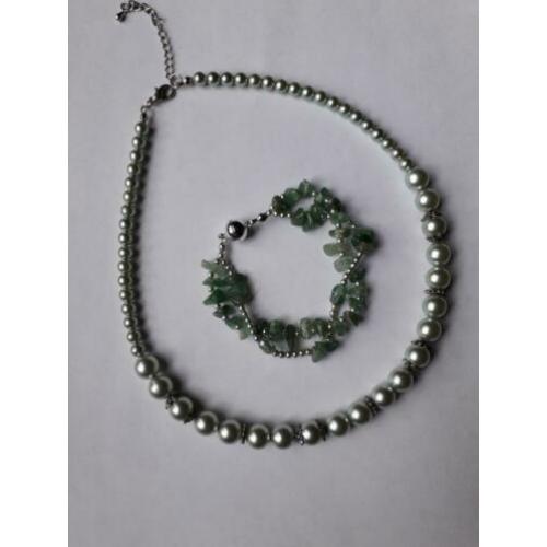 Handgemaakte ketting in zeegroen met halfedelstenen armband