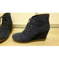 2 paar suede dames schoenen. Maat 41.