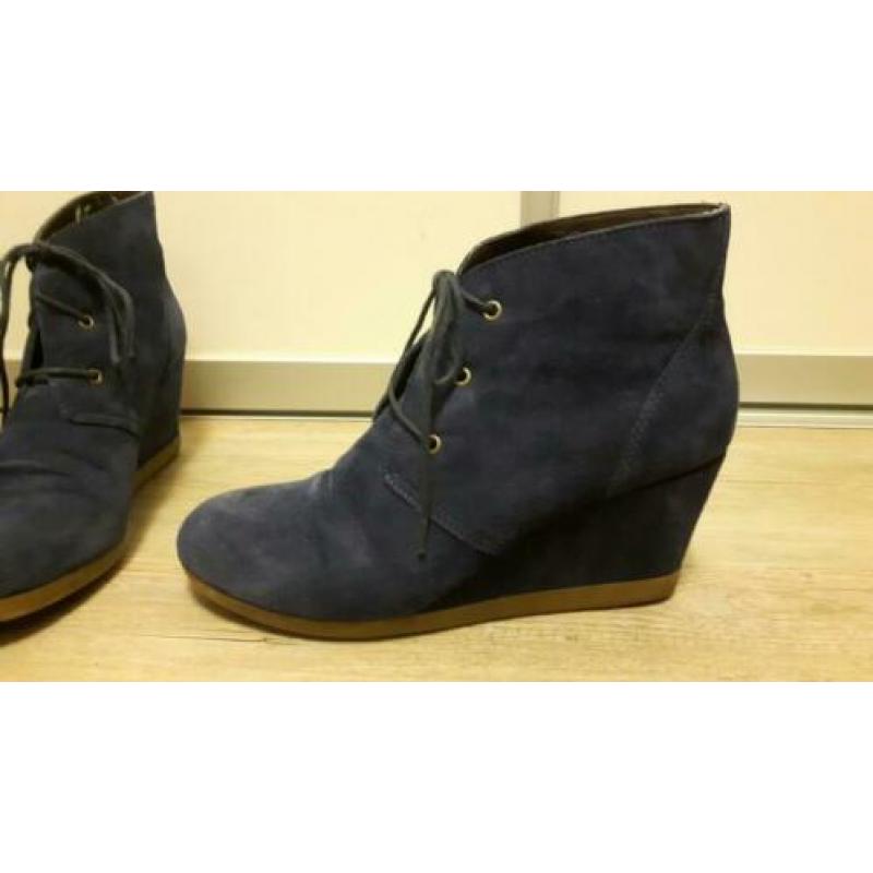 2 paar suede dames schoenen. Maat 41.