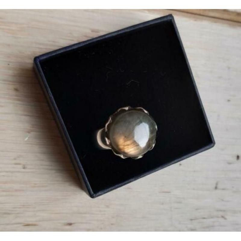 Fraaie zilveren ring met Labradoriet - nog nieuw!