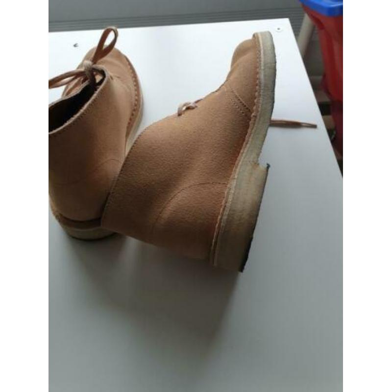 Bruine clarks 38