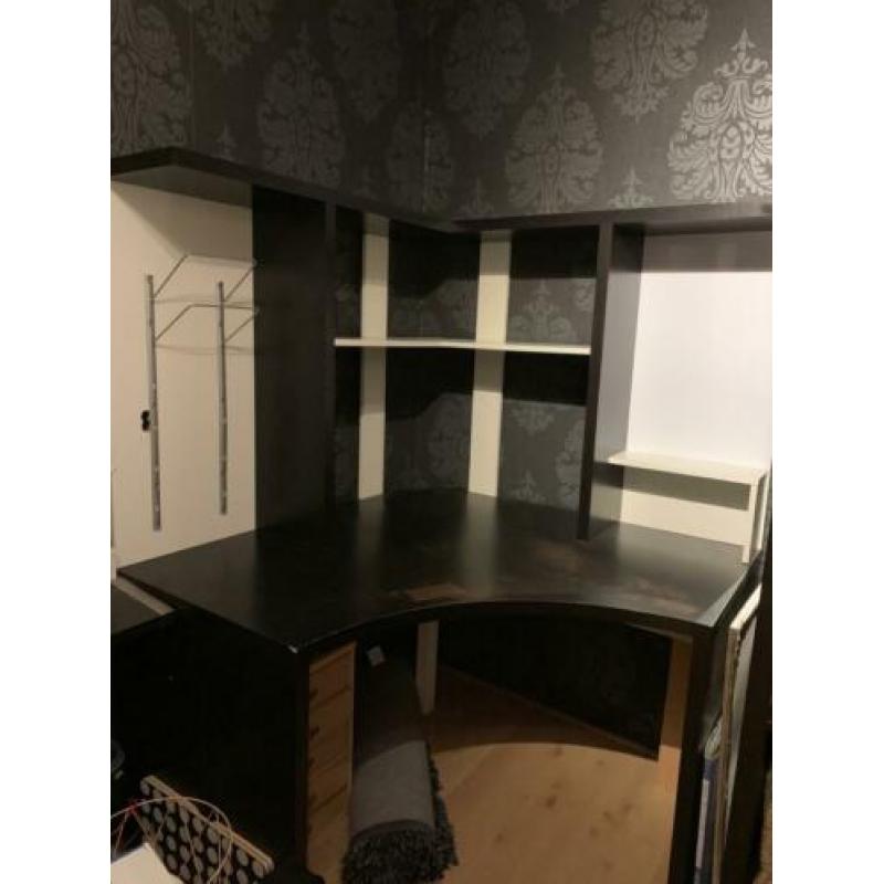 Hoekbureau; doe een bod!