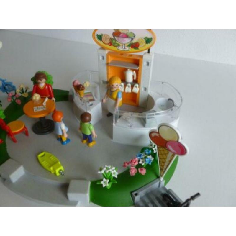 Playmobil IJssalon met IJscowagen 4234 + 3244