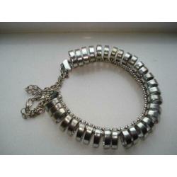 Gothic ketting, ovale ringen als versiering merk WJ France!
