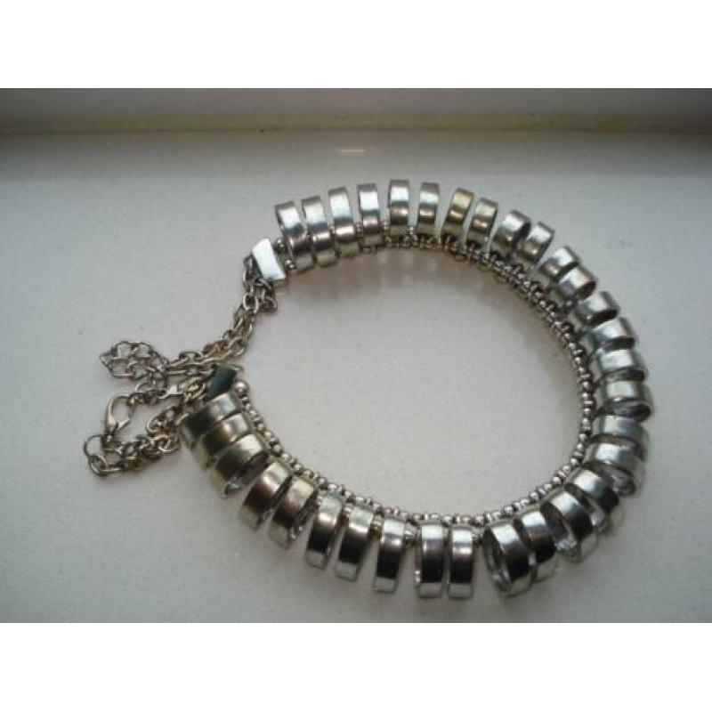 Gothic ketting, ovale ringen als versiering merk WJ France!