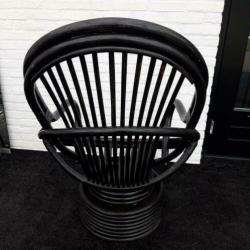 2 Vintage retro Manou rotan draaistoelen en salontafel zwart