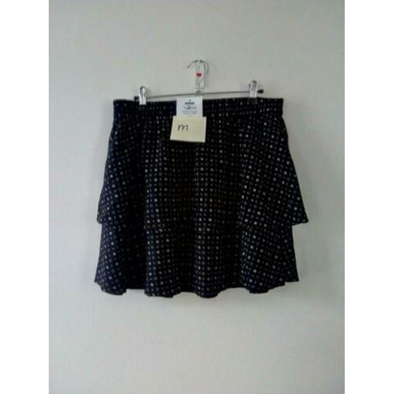 Rok. Zwart met patroon. Maat M. Nieuw! Met prijskaartje