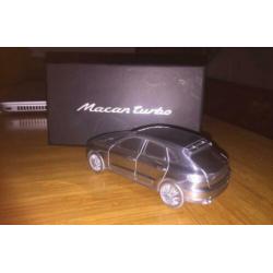 Porsche macan model limited edition 1:47