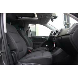 Volkswagen Tiguan 1.4 TSI Team Bluemotion Navi Trekhaak Dak
