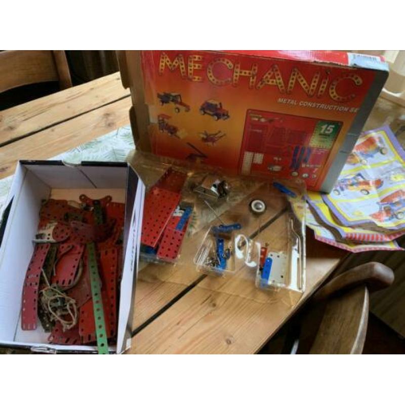 Oud mechanic / meccano