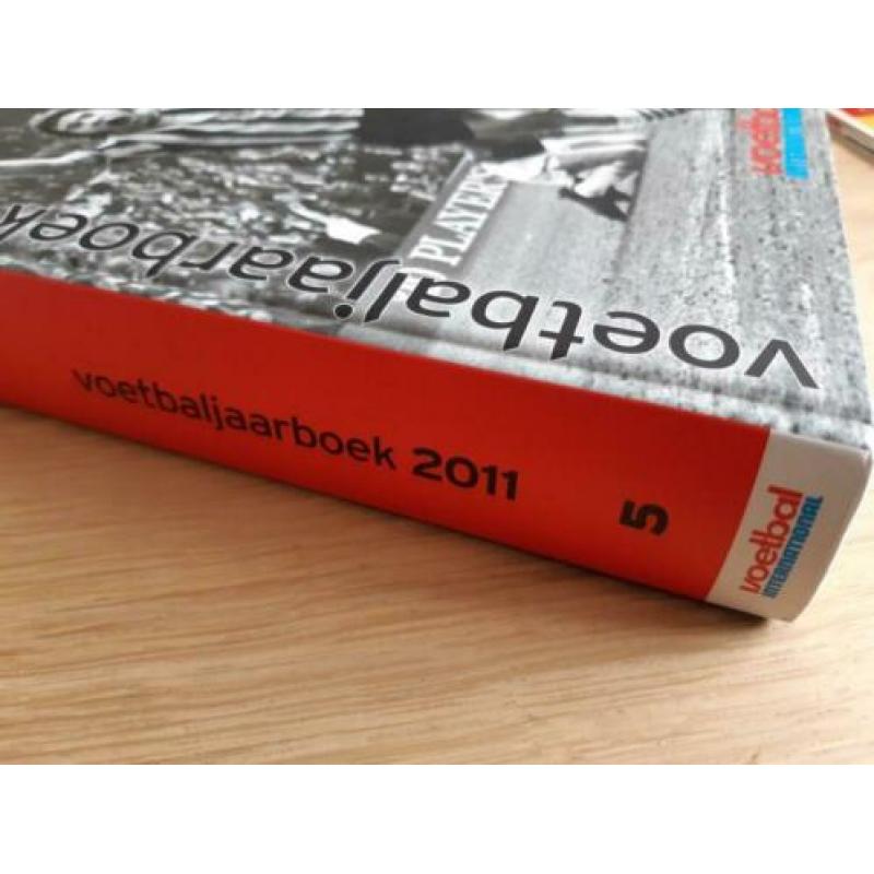 In voetbal international jaarboek 2011 nr 5