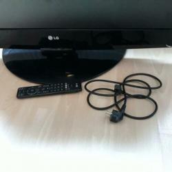 LG lcd tv 42 inch (107) cm