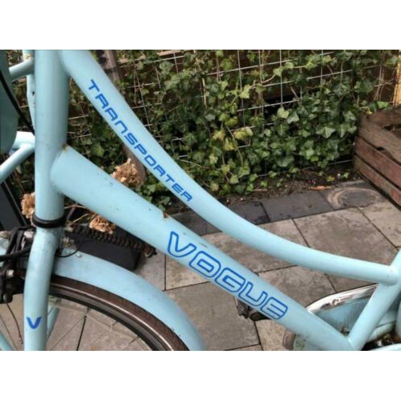 Vogue transporter