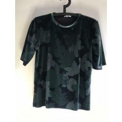 Velours t-shirt van Distrikt mt S in rijke blauw/groen tint